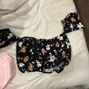 SHEIN Black Floral Print Top